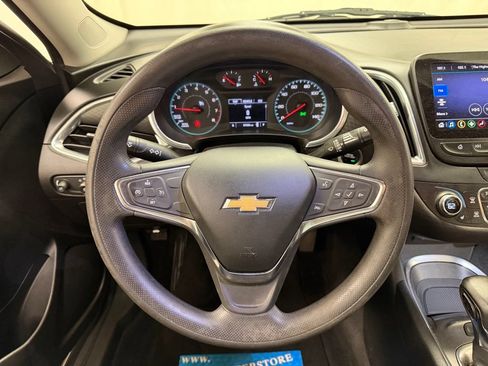 Used 2021 Chevrolet Malibu LT FWD image 21