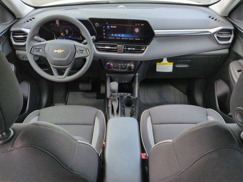 New 2026 Chevrolet TrailBlazer LT w/ Driver Confidence Package FWD image 17