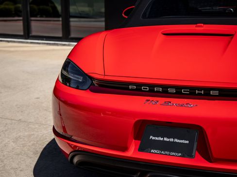 Certified 2023 Porsche 718 Boxster RWD image 13