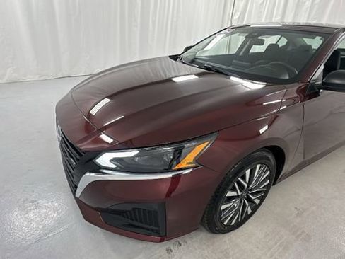Certified 2024 Nissan Altima 2.5 SV image 7
