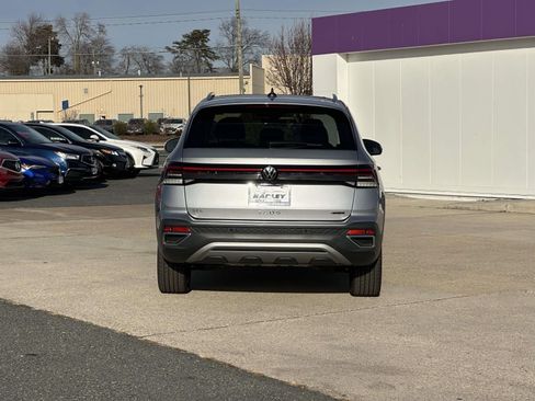 New 2026 Volkswagen Taos SEL AWD/4WD image 3