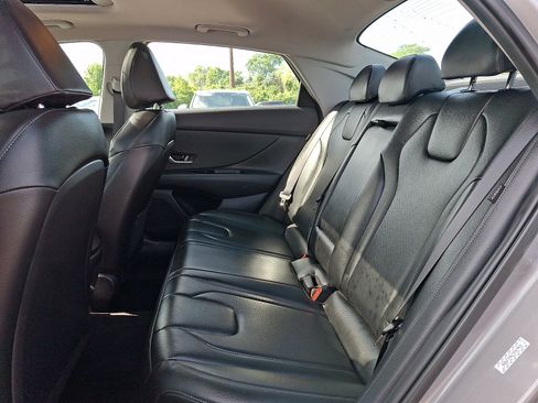 Used 2024 Hyundai Elantra Limited FWD image 10
