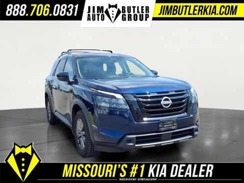 Used 2023 Nissan Pathfinder SV w/ SV Premium Package AWD/4WD image 29