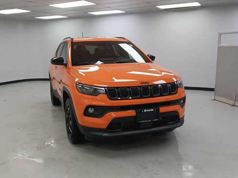 New 2026 Jeep Compass Latitude image 2