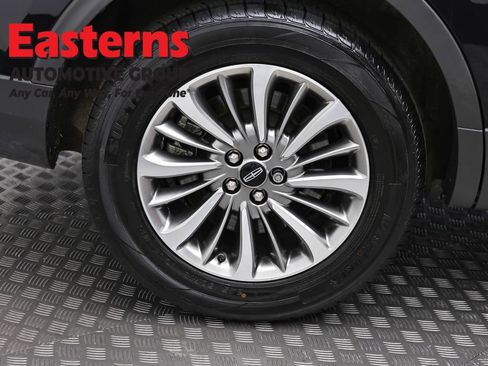 Used 2022 Lincoln Nautilus AWD w/ Premium Package image 30