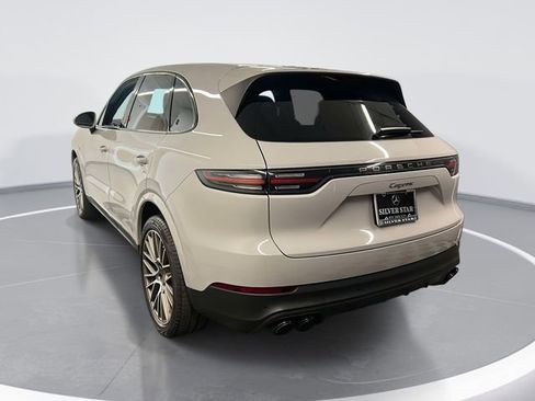Used 2022 Porsche Cayenne Platinum Edition AWD/4WD image 6