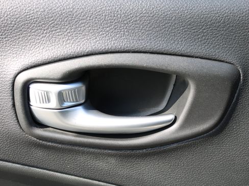 Used 2017 Jeep Compass Trailhawk w/ Leather Interior Group image 14