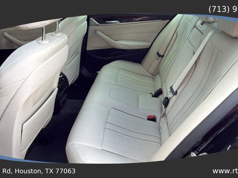 Used 2021 BMW 540i w/ Convenience Package image 28