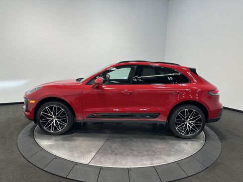 Certified 2026 Porsche Macan AWD/4WD image 2