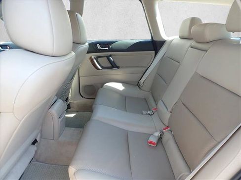 Used 2008 Subaru Outback 2.5i Limited AWD/4WD image 9