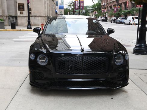 New 2025 Bentley Flying Spur Plug-In Hybrid image 2