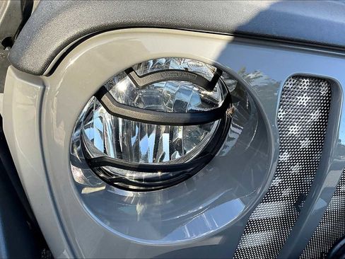 Used 2020 Jeep Gladiator Sport w/ Trailer Tow Package image 26