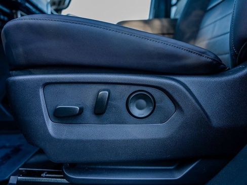 Used 2025 GMC Hummer EV 3X w/ LPO, Roof Cross Rail Package image 16