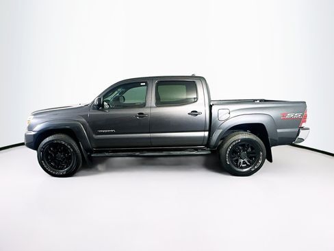 Used 2015 Toyota Tacoma PreRunner w/ SR5 Package RWD image 4