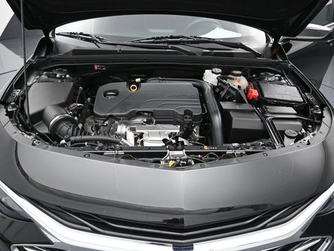 Used 2025 Chevrolet Malibu LT image 24