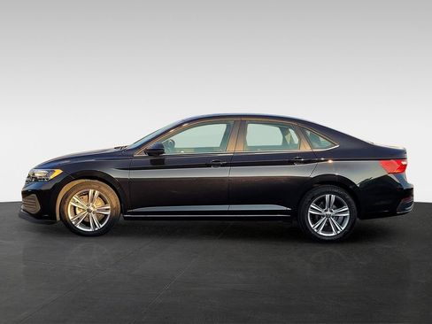 Used 2024 Volkswagen Jetta SE image 7