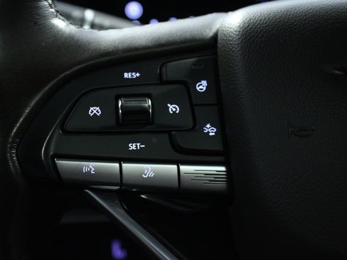 Used 2021 Cadillac Escalade Premium Luxury AWD/4WD image 22