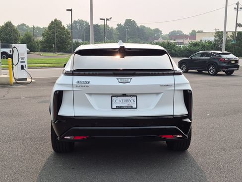 Certified 2024 Cadillac Lyriq Sport AWD/4WD image 6