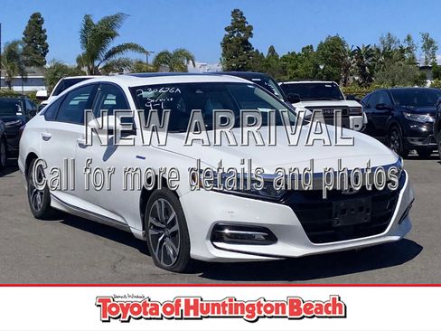 Used 2020 Honda Accord EX image 1