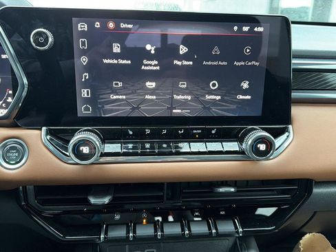 Used 2024 GMC Canyon AT4 image 15