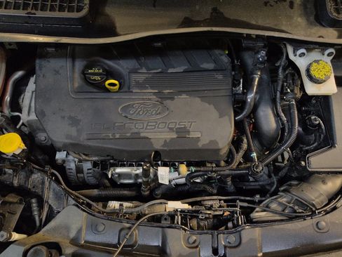 Used 2017 Ford Escape SE AWD/4WD image 30
