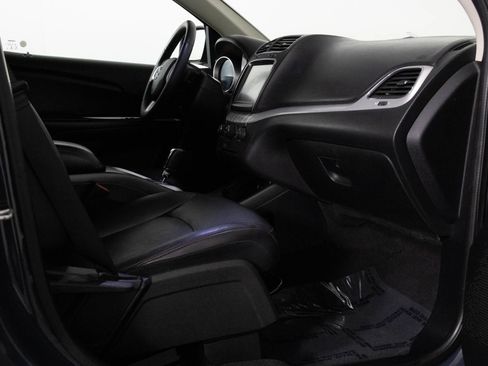 Used 2018 Dodge Journey GT FWD image 38