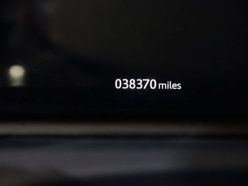 Used 2020 Land Rover Range Rover Velar R-Dynamic S image 18