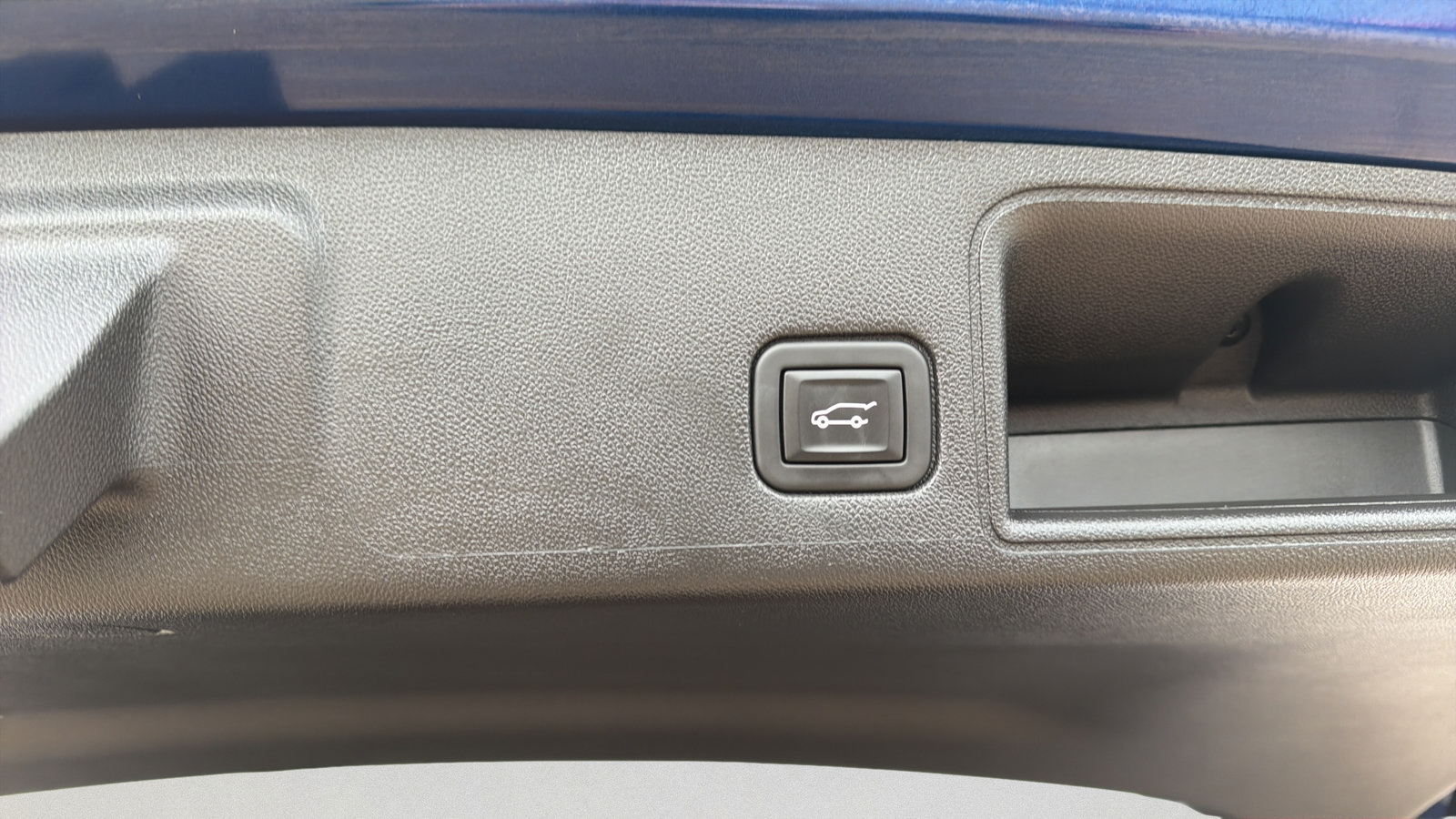 Used 2023 GMC Terrain SLE w/ Driver Convenience Package FWD image 27