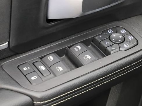 New 2026 RAM 3500 Big Horn AWD/4WD image 17