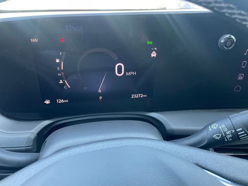 Used 2025 Buick Encore GX Preferred image 40