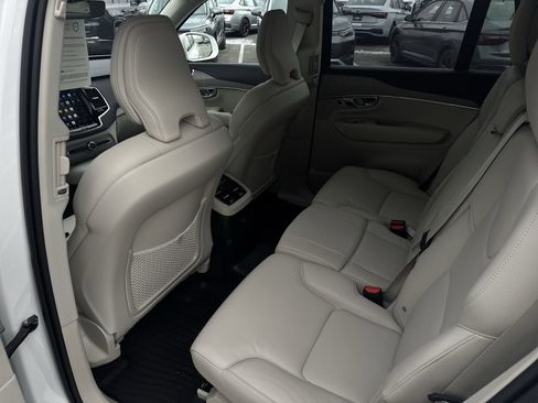 Used 2025 Volvo XC90 T8 Plus w/ Protection Package Premier image 22