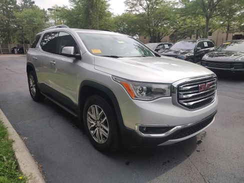 Used 2019 GMC Acadia SLE w/ GMC Pro Grade Package AWD/4WD image 3