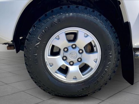 Used 2013 Toyota Tacoma 4x4 Double Cab w/ SR5 Pkg image 11