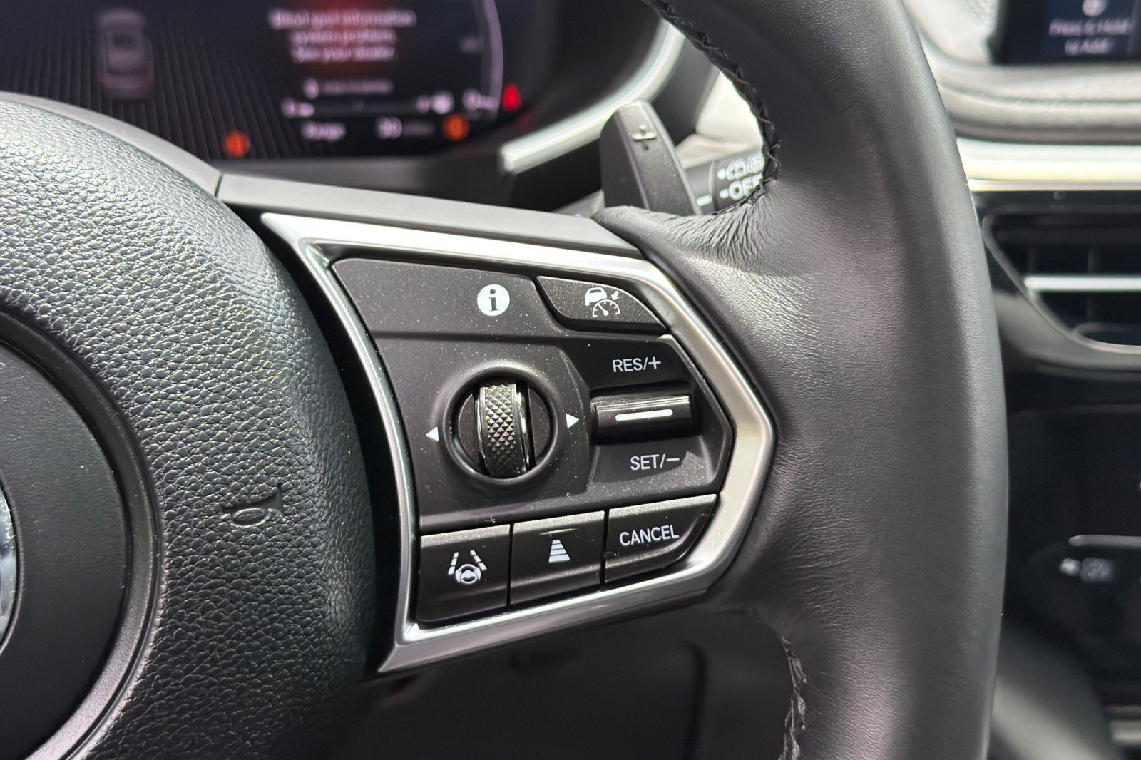 Used 2026 Acura MDX w/ Technology Package FWD image 29