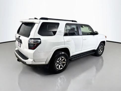 Certified 2024 Toyota 4Runner TRD Off-Road Premium AWD/4WD image 7