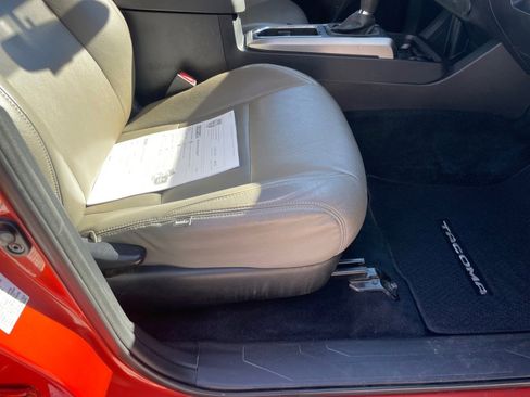 Used 2016 Toyota Tacoma SR5 image 37