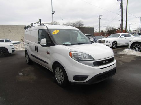 Used 2019 RAM ProMaster City Tradesman SLT image 4