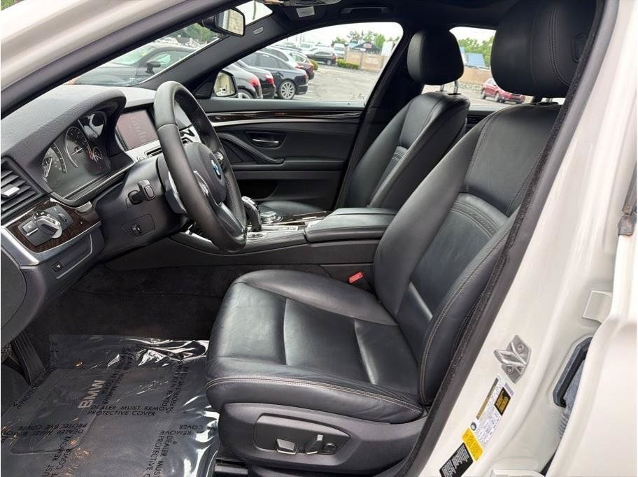 Used 2016 BMW 528i Sedan RWD image 11