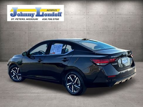 Used 2024 Nissan Sentra SV image 3