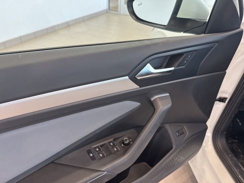 New 2025 Volkswagen Jetta SE image 18