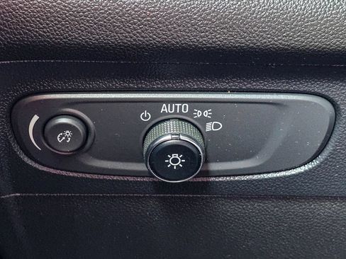Used 2022 Buick Envision Essence w/ Safety Package AWD/4WD image 29