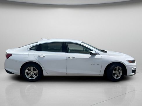 Used 2022 Chevrolet Malibu LT FWD image 4