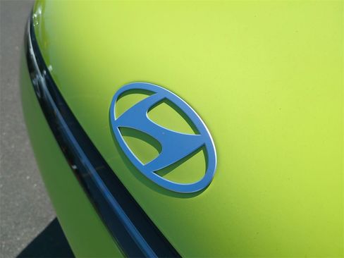 New 2026 Hyundai Kona SE image 13