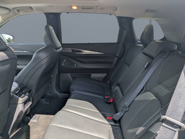 Used 2025 INFINITI QX60 Luxe FWD image 15