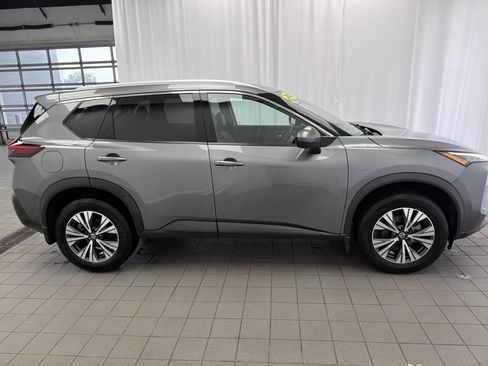 Used 2021 Nissan Rogue SV w/ Premium Package AWD/4WD image 4