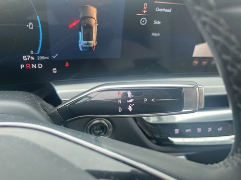 Certified 2025 Cadillac Lyriq Luxury AWD/4WD image 34