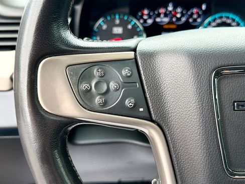 Used 2018 GMC Yukon Denali w/ Denali Ultimate Package image 38