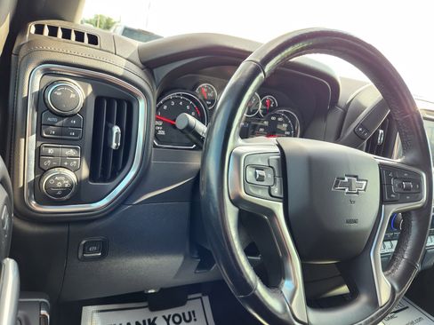 Used 2019 Chevrolet Silverado 1500 LT Trail Boss w/ Convenience Package AWD/4WD image 25