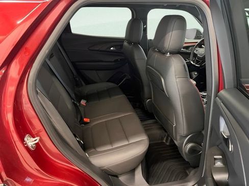 Used 2025 Chevrolet TrailBlazer RS w/ Convenience Package AWD/4WD image 10