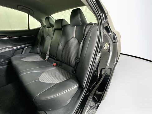Used 2023 Toyota Camry SE image 26